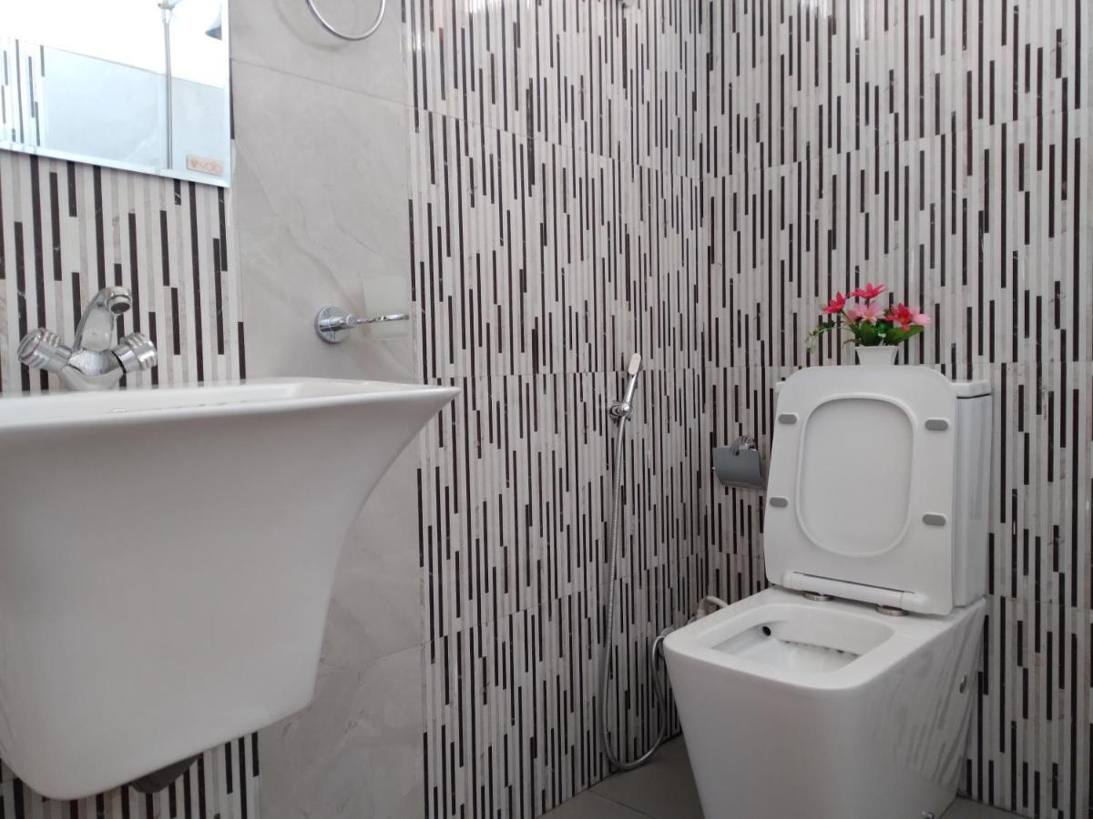 Holly House Homestay Элла Экстерьер фото