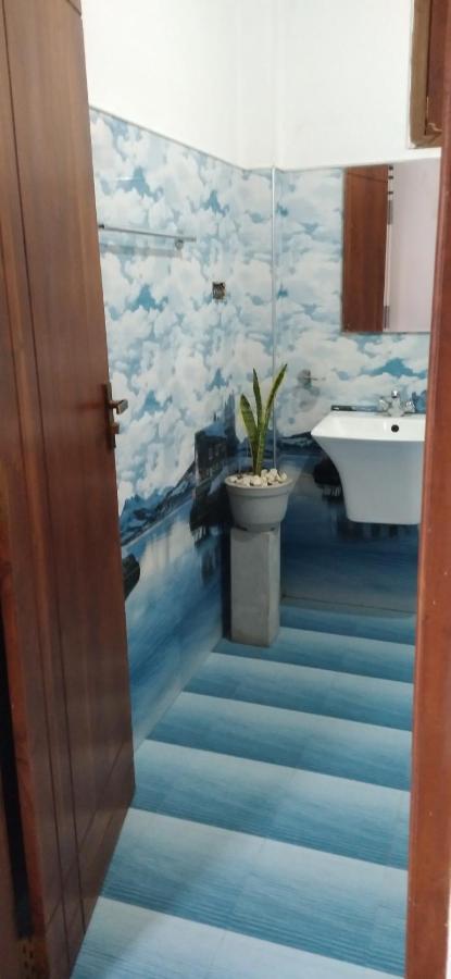 Holly House Homestay Элла Экстерьер фото
