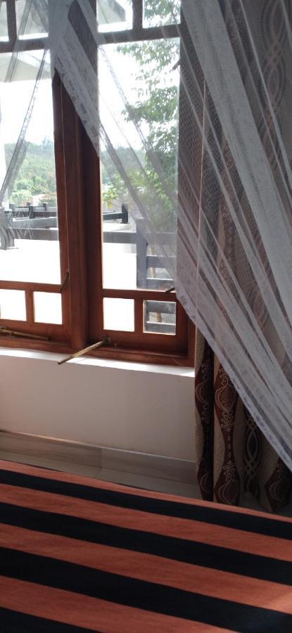 Holly House Homestay Элла Экстерьер фото