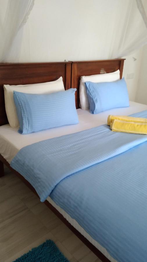 Holly House Homestay Элла Экстерьер фото
