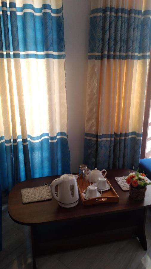 Holly House Homestay Элла Экстерьер фото